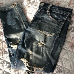 American Eagle Distressed Jegging Crop